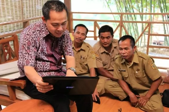 Terkait Pilpres, Perangkat Desa Harus Segera Tentukan Sikap - Desapedia