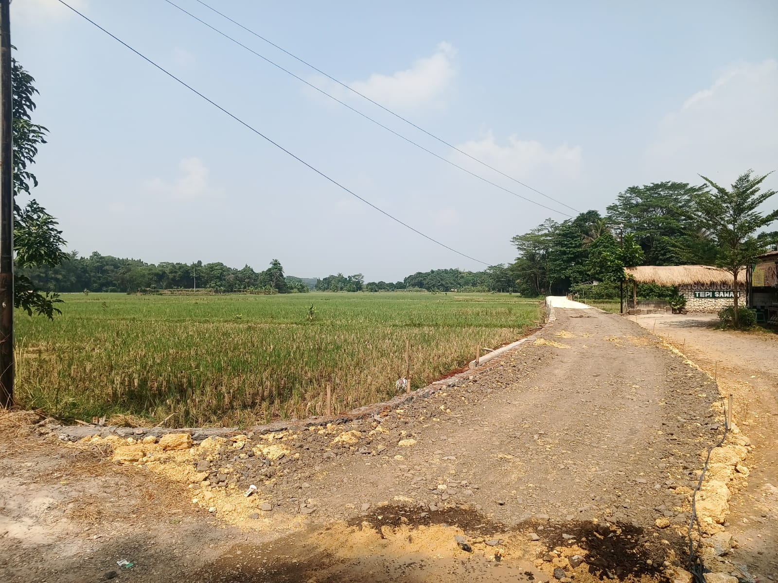 Cegah Banjir, Pemdes Tamansari Benahi Infrastruktur Jalan di Kampung Balekambang - Desapedia