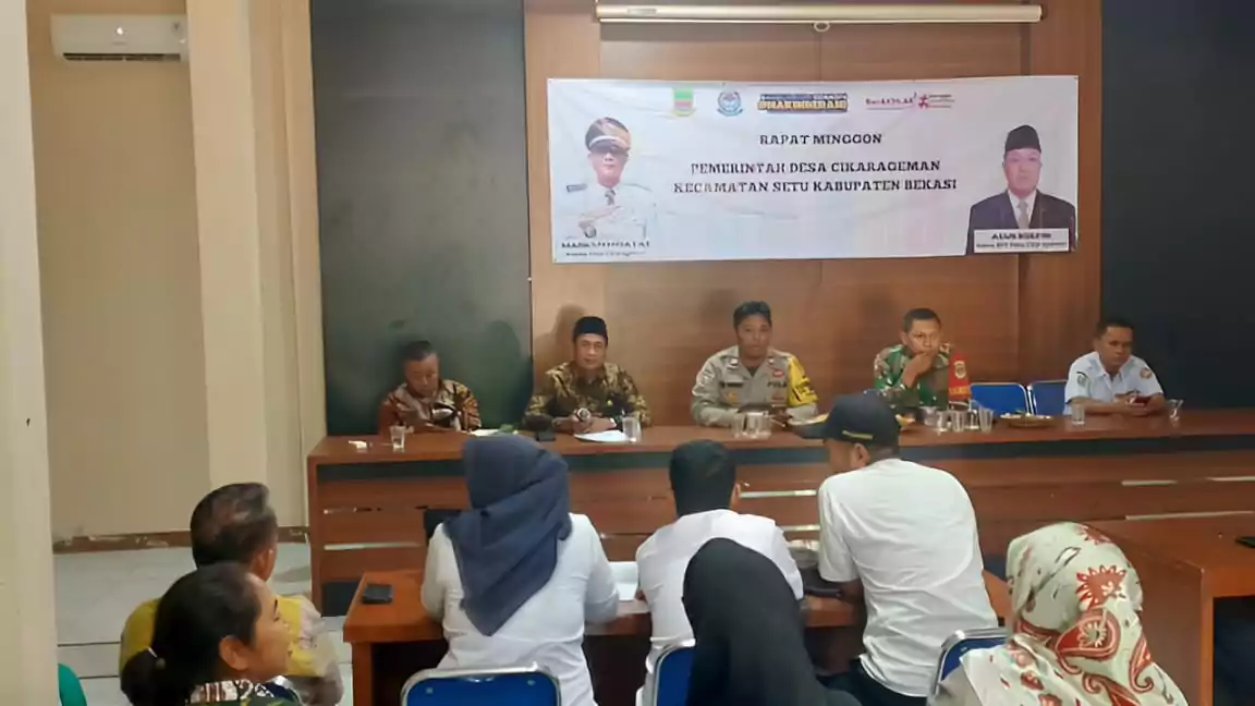 Kades Cikarageman Imbau Warga Memanfaatkan Kegiatan Botram di Alun-alun